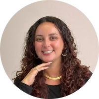 Luana Candeloro, Responsable locations & relation clients chez YNEO